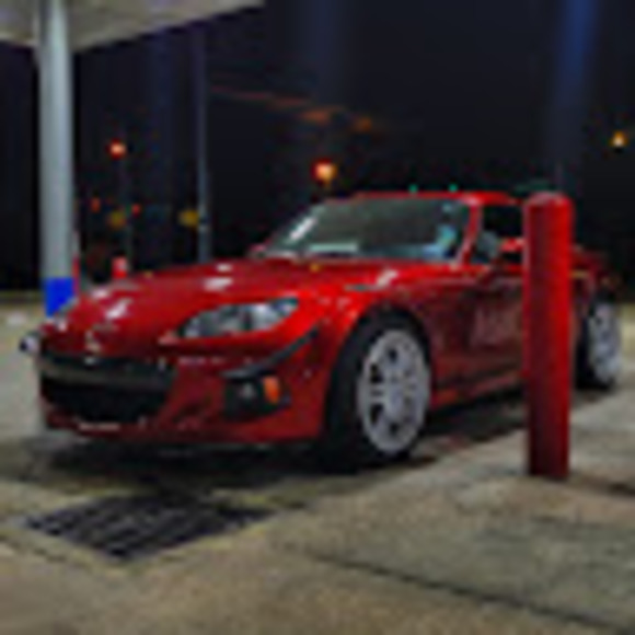 Meet your Posher, Andrew - Picture 1 of 1